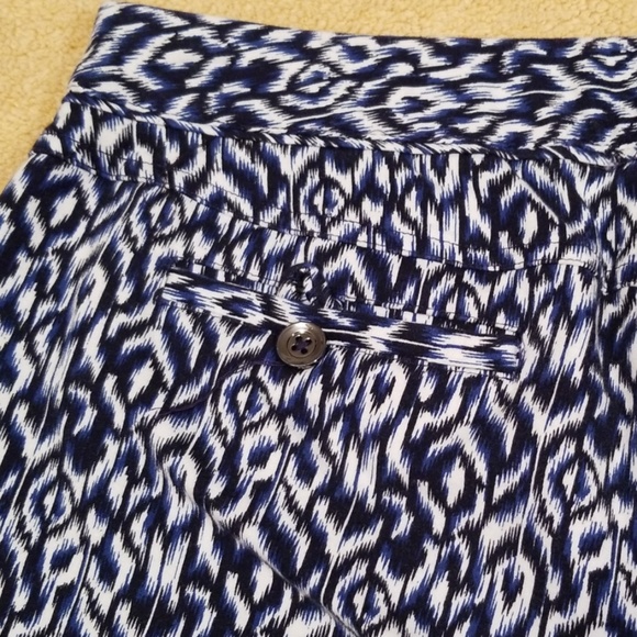 Rafaella Curvy Black, Blue and White Capris in 6 - Picture 4 of 7